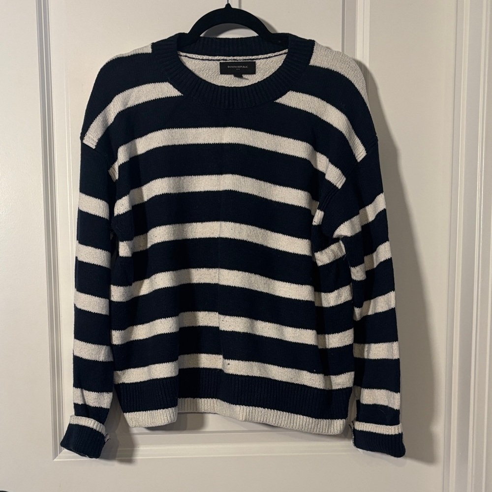 Banana Republic Navy and White Knit Sweater